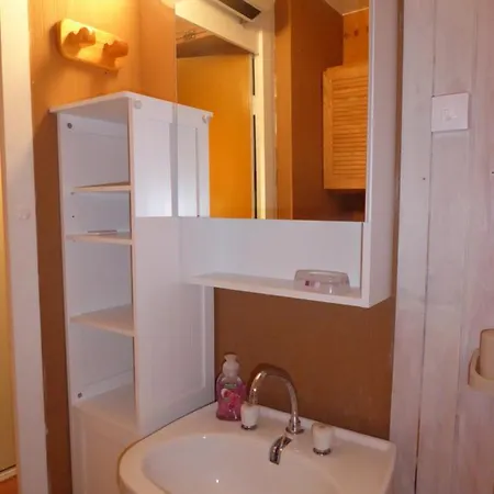Appartement Caron 310 *